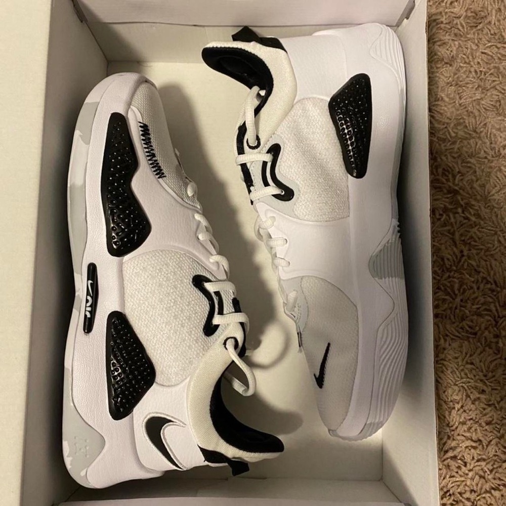 PG 5 TB Nike Sneakers